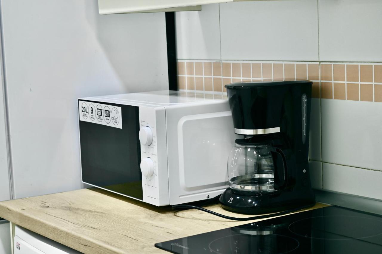 For You Rentals Centrico Apartamento Temporal En La Calle Infanta Inf1A マドリード エクステリア 写真
