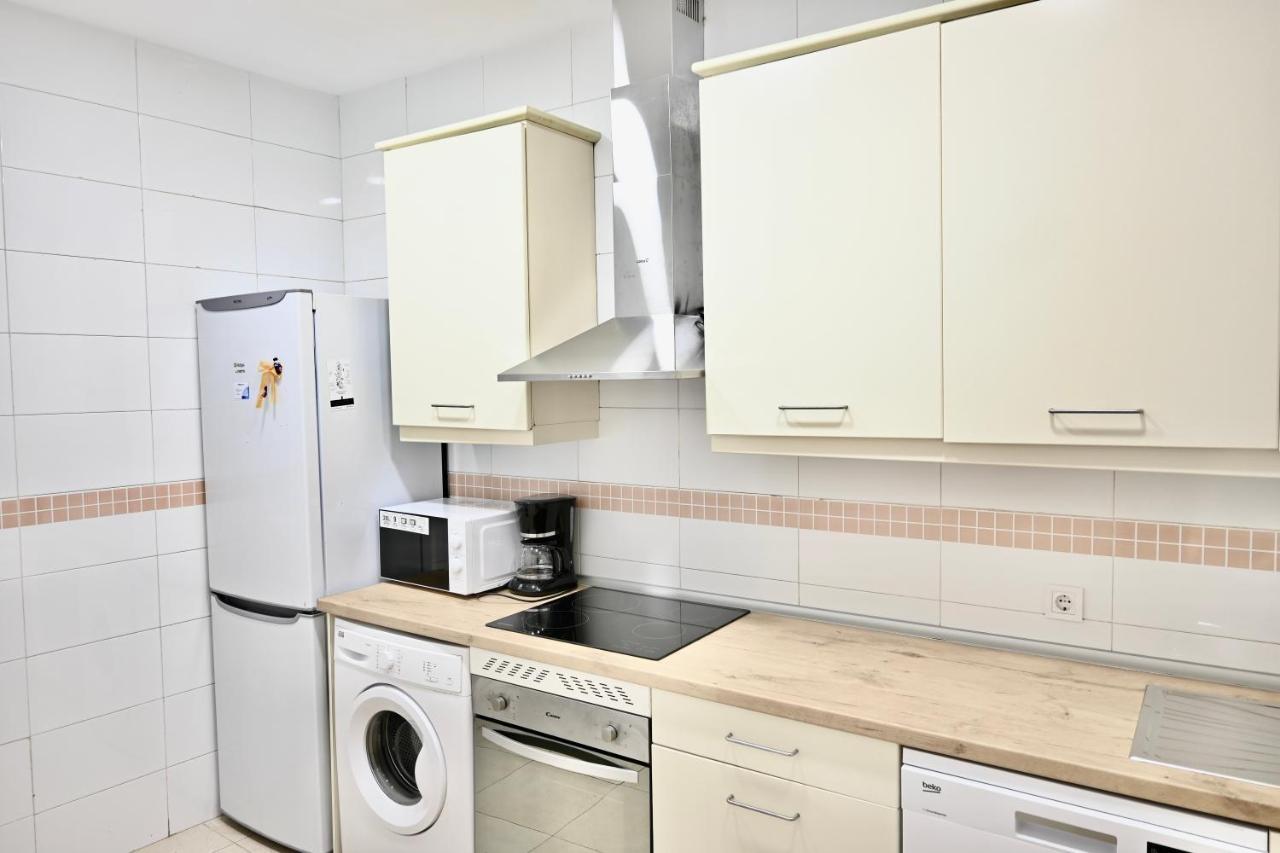 For You Rentals Centrico Apartamento Temporal En La Calle Infanta Inf1A マドリード エクステリア 写真