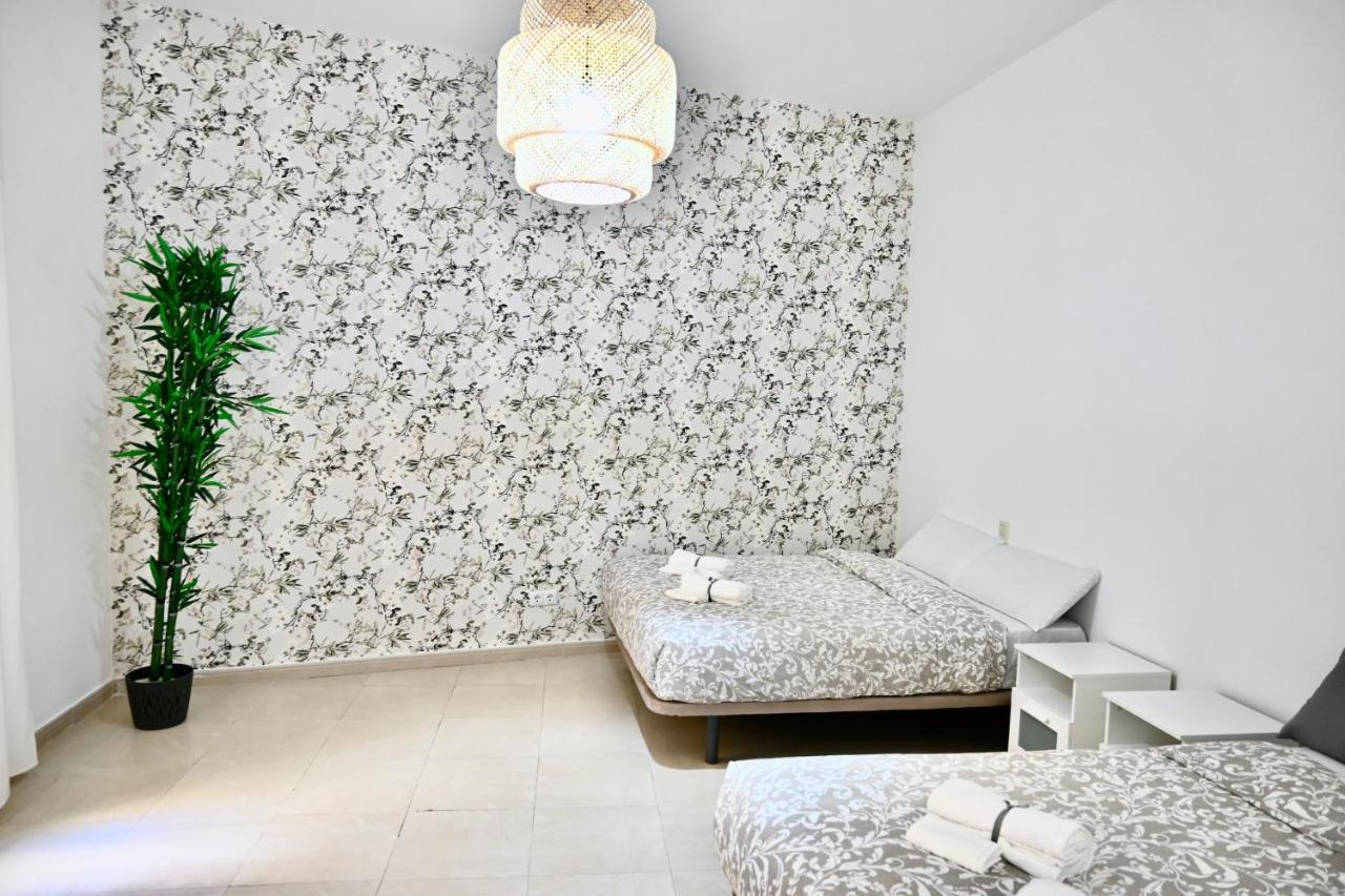For You Rentals Centrico Apartamento Temporal En La Calle Infanta Inf1A マドリード エクステリア 写真